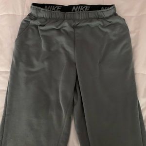 NIKE SWEATS
